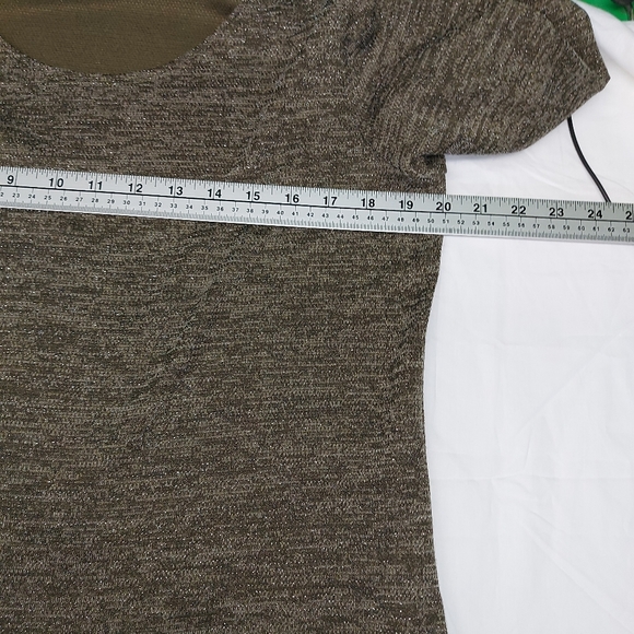 Caramely Pullover Sweater Large Olive Green Shimmering MADE IN CANADA - Picture 5 of 8